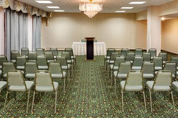 Holiday - Gw Bridge Fort Lee-nyc Area, An Ihg Fort Lee